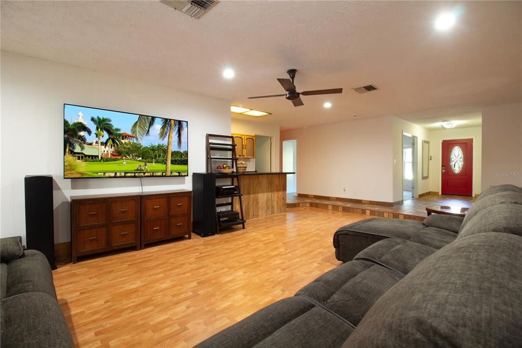 待售: $855,000 (4 贝兹, 3 浴室, 3187 平方英尺)