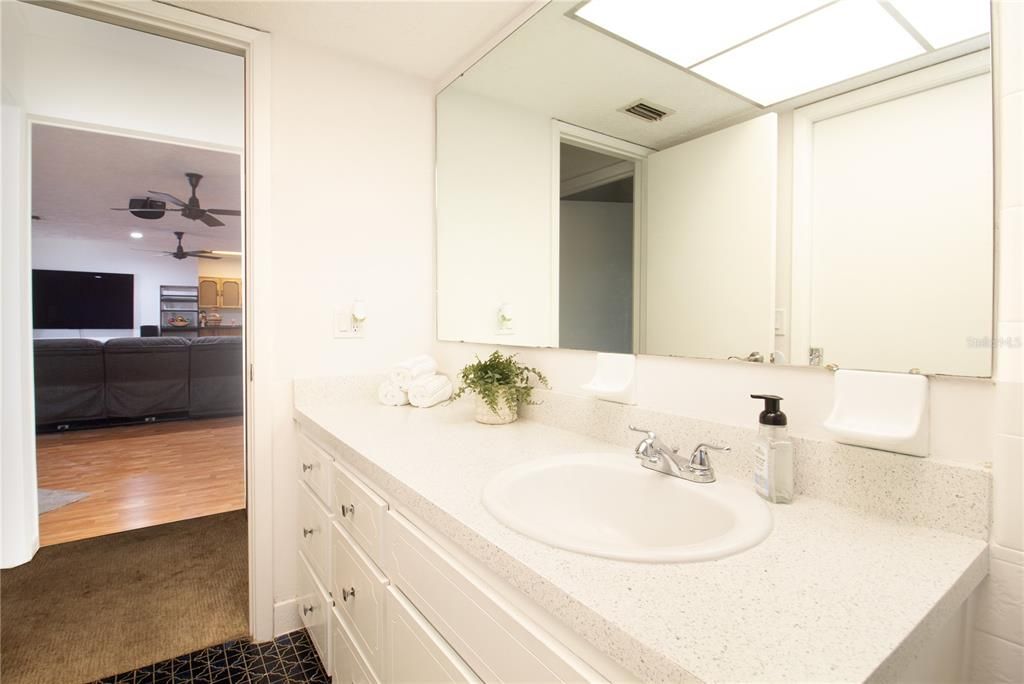 待售: $855,000 (4 贝兹, 3 浴室, 3187 平方英尺)