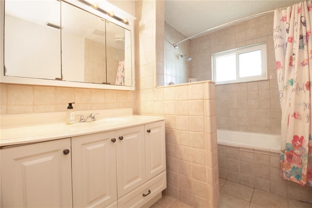 待售: $855,000 (4 贝兹, 3 浴室, 3187 平方英尺)