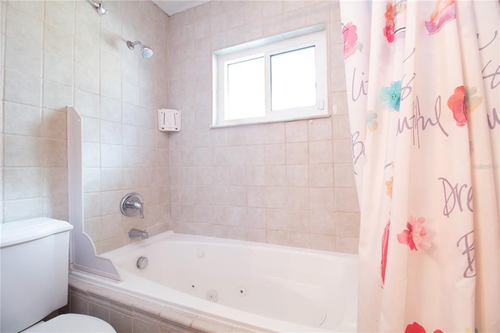 待售: $855,000 (4 贝兹, 3 浴室, 3187 平方英尺)