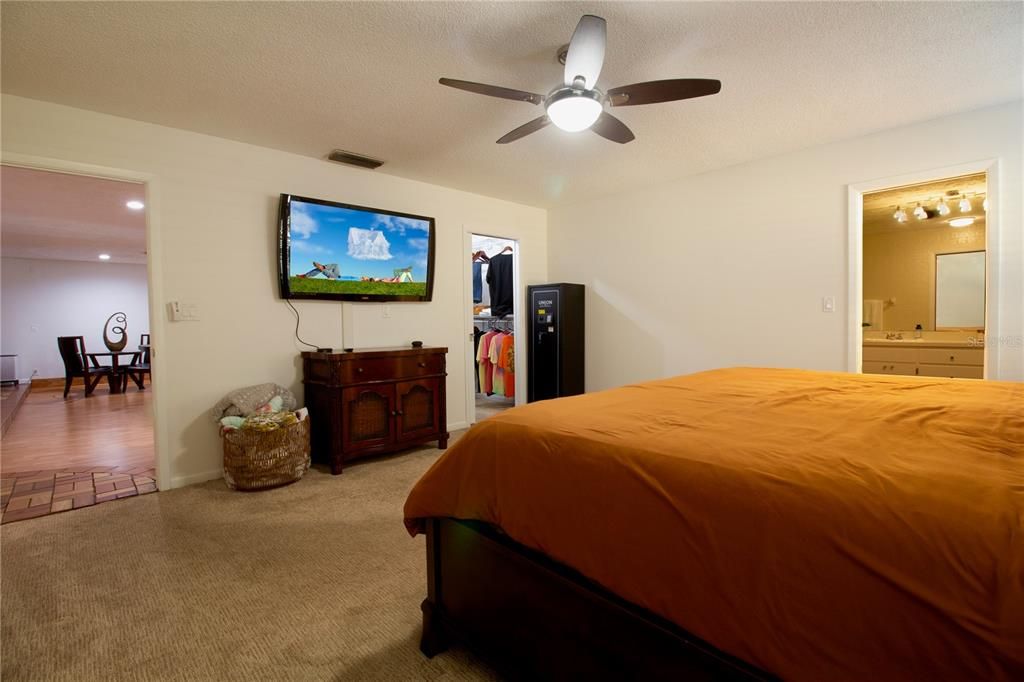 待售: $855,000 (4 贝兹, 3 浴室, 3187 平方英尺)