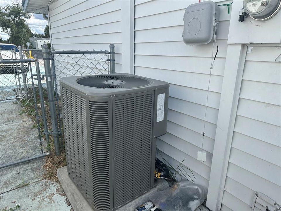 For Sale: $189,900 (3 beds, 2 baths, 1246 Square Feet)