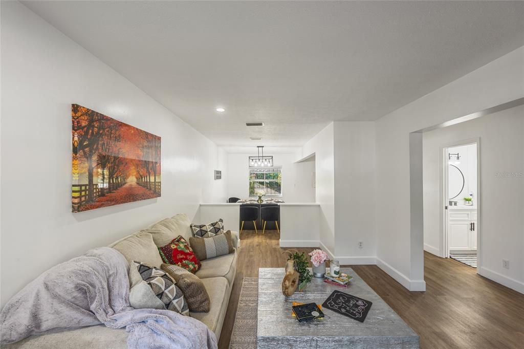 For Sale: $379,000 (3 beds, 1 baths, 1392 Square Feet)