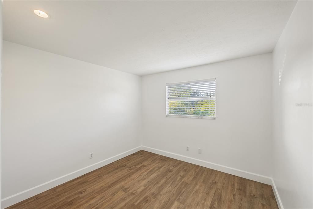 For Sale: $379,000 (3 beds, 1 baths, 1392 Square Feet)
