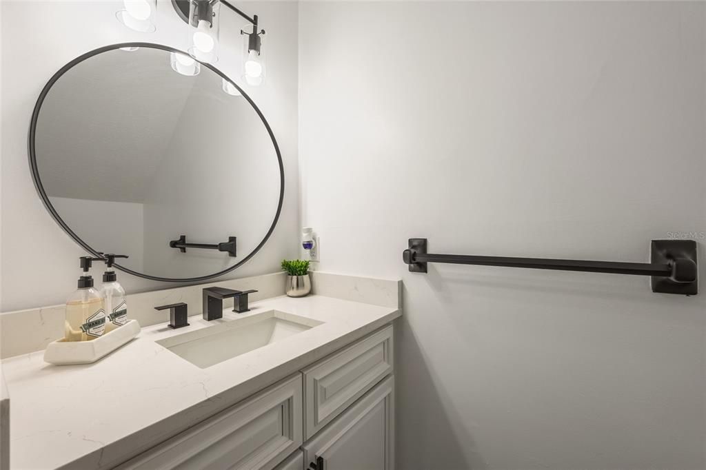 For Sale: $379,000 (3 beds, 1 baths, 1392 Square Feet)