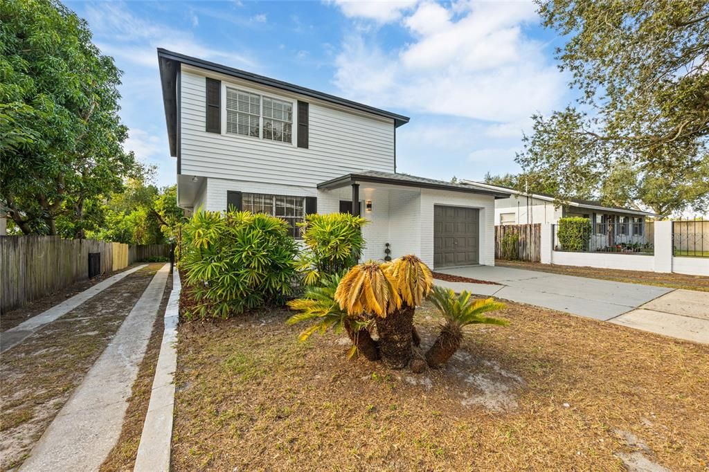 For Sale: $379,000 (3 beds, 1 baths, 1392 Square Feet)