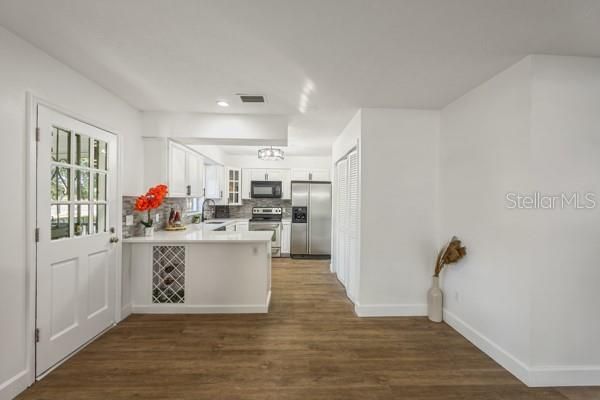 For Sale: $379,000 (3 beds, 1 baths, 1392 Square Feet)