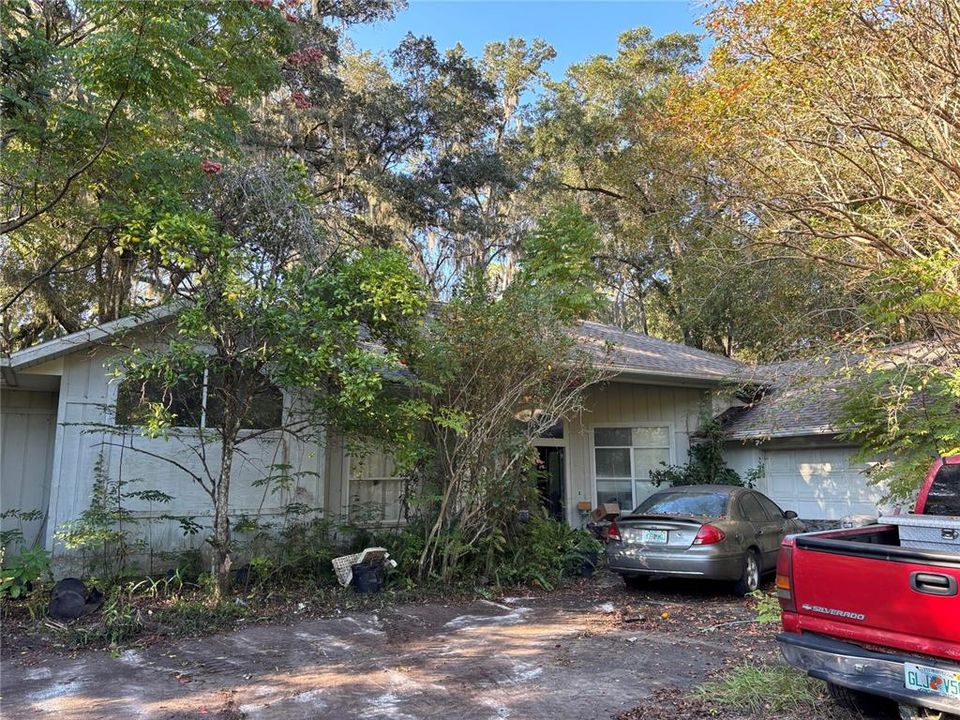 Active With Contract: $299,000 (3 beds, 2 baths, 2908 Square Feet)