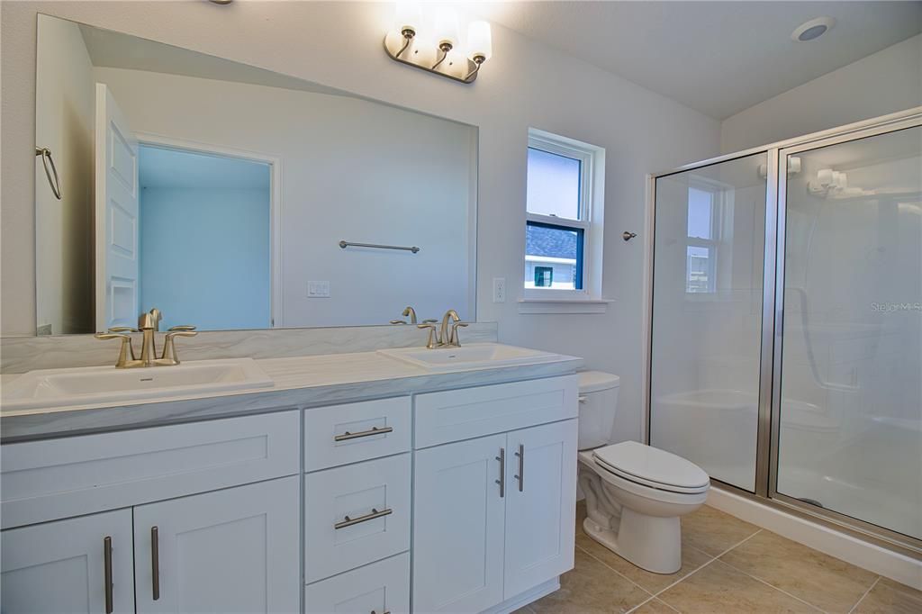 For Sale: $239,400 (3 beds, 2 baths, 1478 Square Feet)