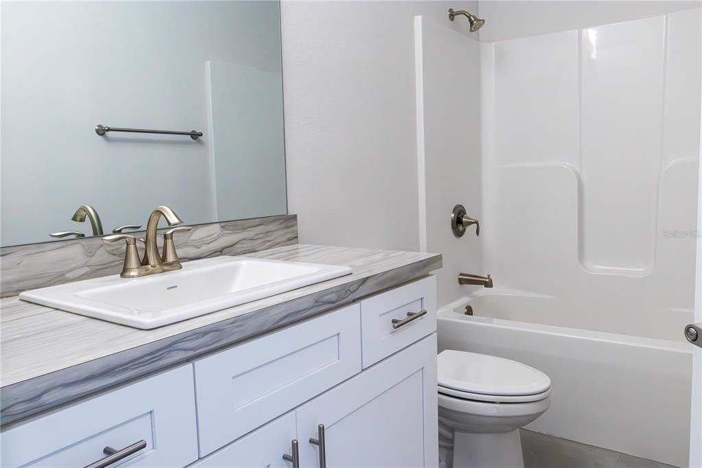 For Sale: $239,400 (3 beds, 2 baths, 1478 Square Feet)