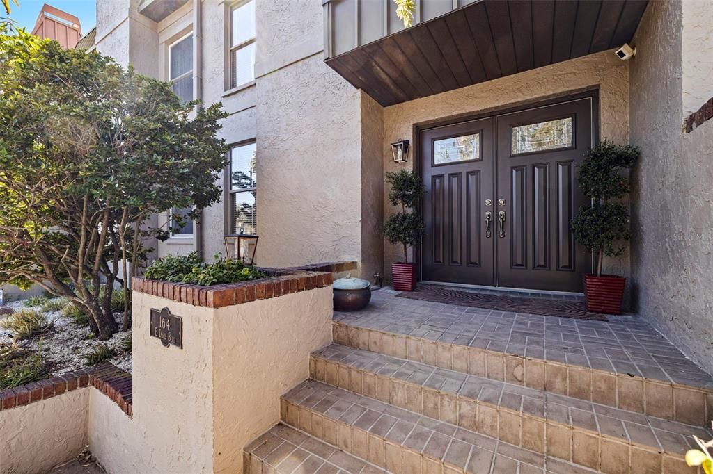 For Sale: $875,000 (2 beds, 2 baths, 2156 Square Feet)