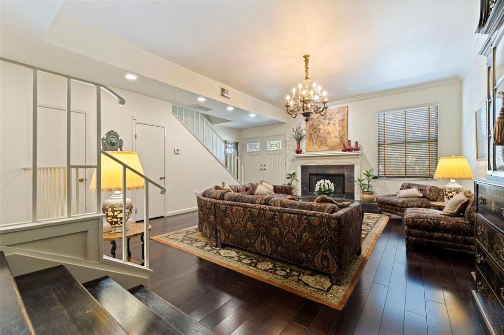 For Sale: $875,000 (2 beds, 2 baths, 2156 Square Feet)