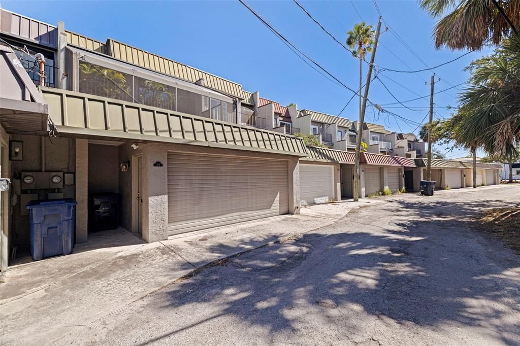 For Sale: $875,000 (2 beds, 2 baths, 2156 Square Feet)