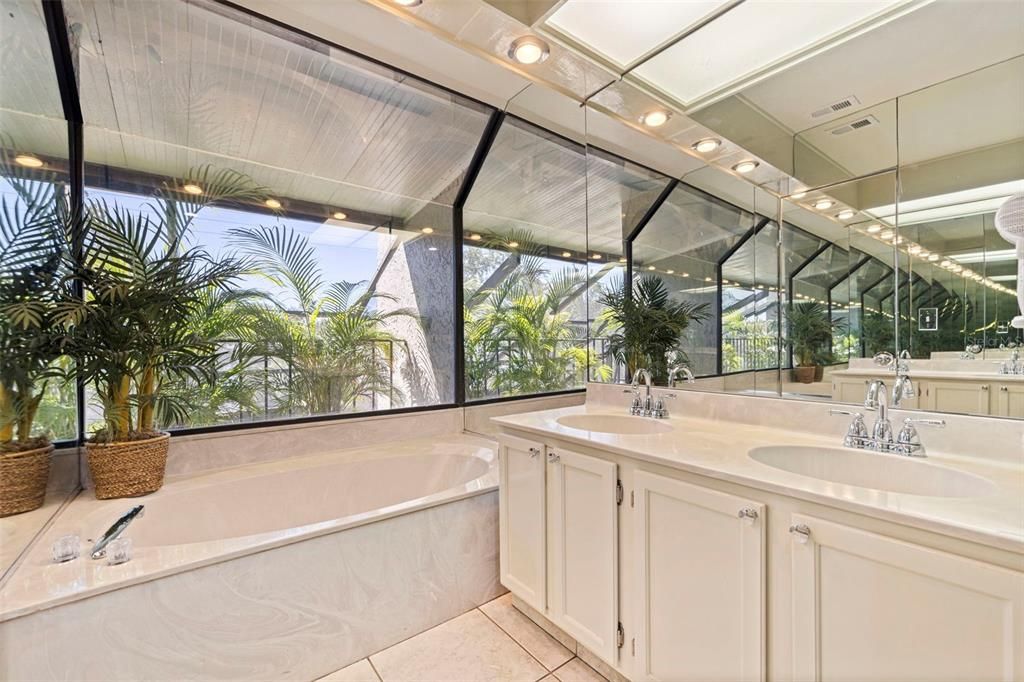 For Sale: $875,000 (2 beds, 2 baths, 2156 Square Feet)