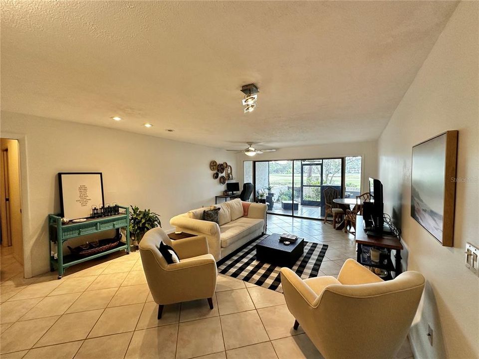 For Rent: $1,900 (3 beds, 2 baths, 1453 Square Feet)