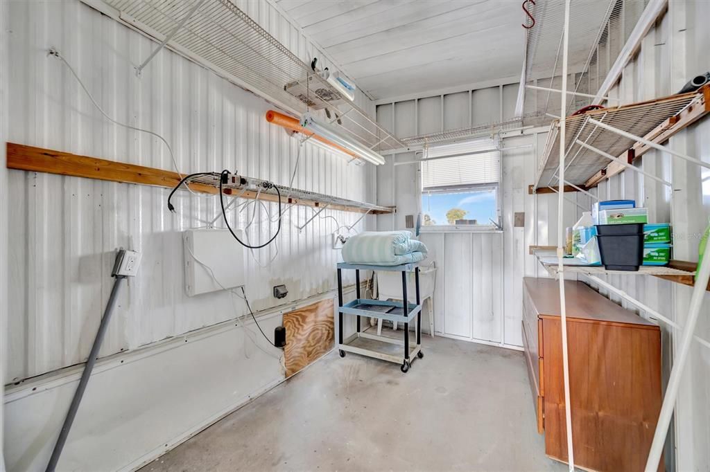 For Sale: $149,900 (2 beds, 2 baths, 840 Square Feet)