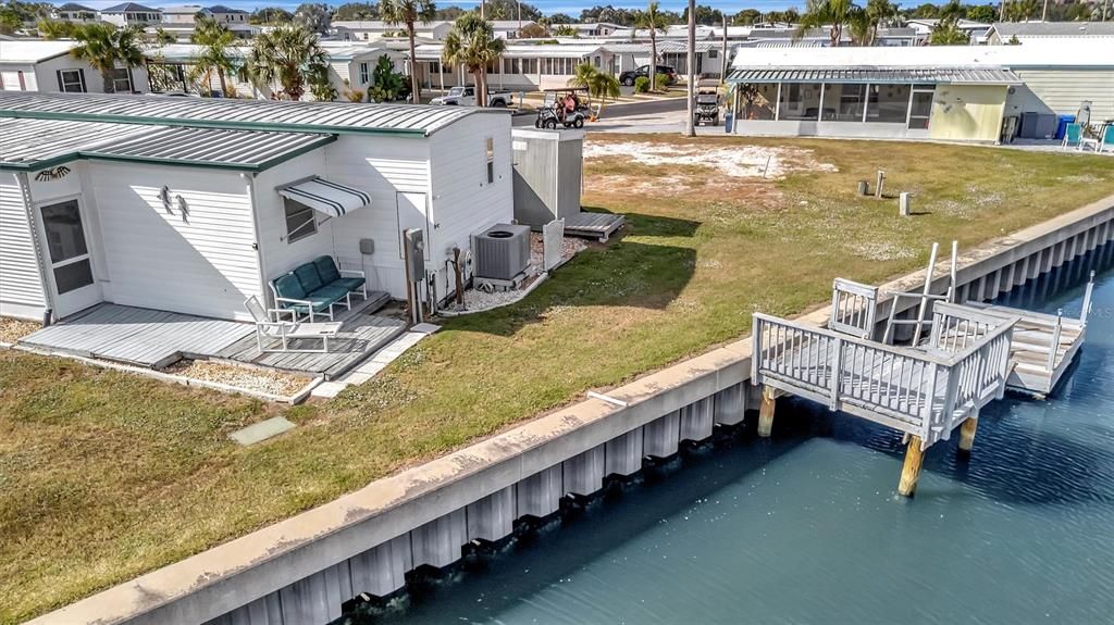 For Sale: $149,900 (2 beds, 2 baths, 840 Square Feet)