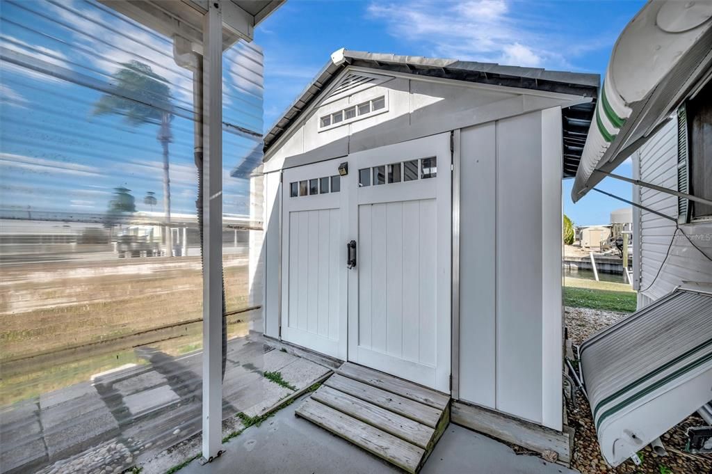 For Sale: $149,900 (2 beds, 2 baths, 840 Square Feet)