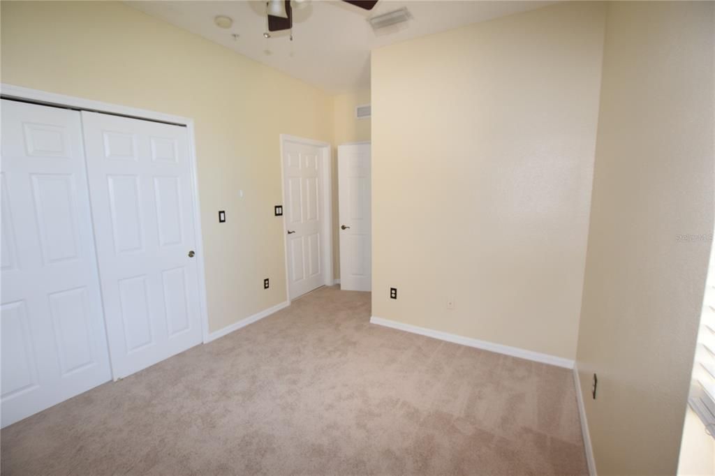 For Rent: $2,100 (3 beds, 2 baths, 1332 Square Feet)