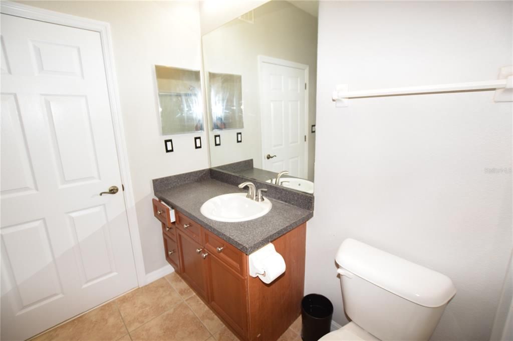 For Rent: $2,100 (3 beds, 2 baths, 1332 Square Feet)