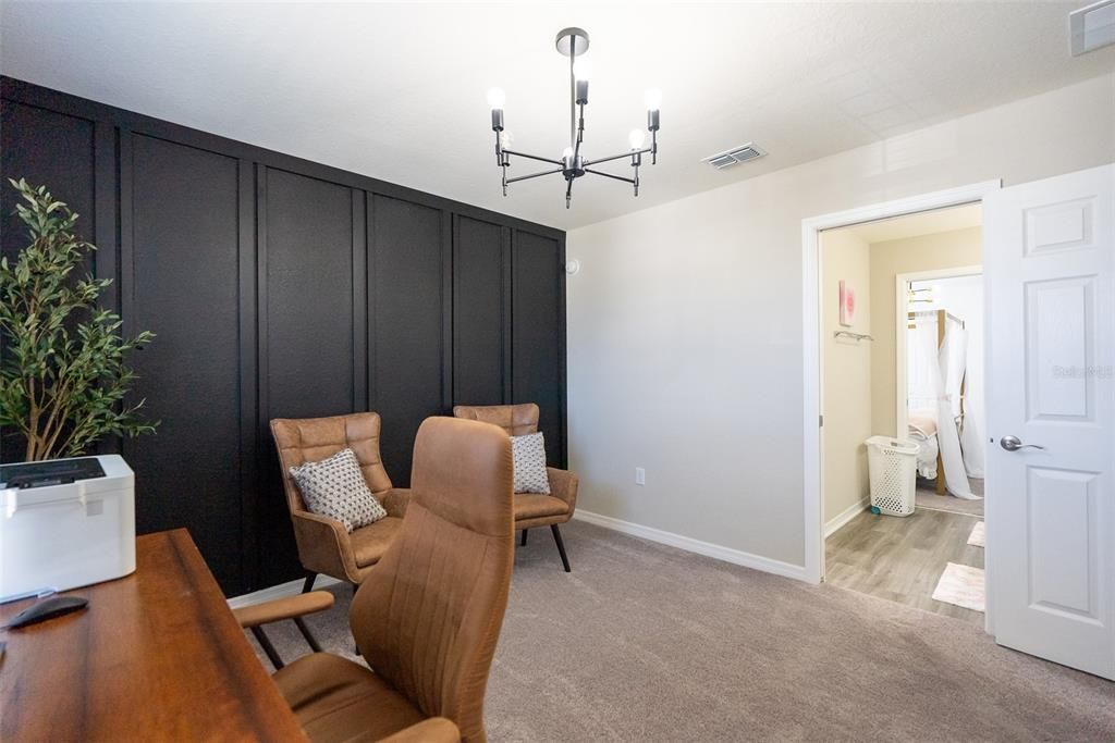 合同活跃: $388,000 (4 贝兹, 3 浴室, 2888 平方英尺)