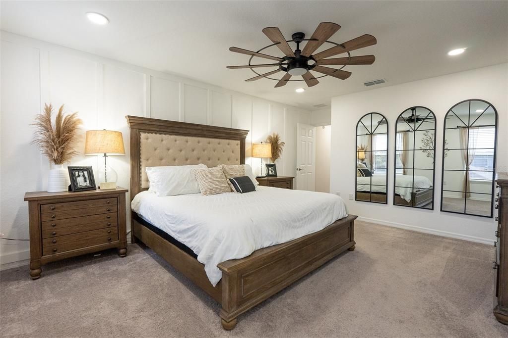 合同活跃: $388,000 (4 贝兹, 3 浴室, 2888 平方英尺)