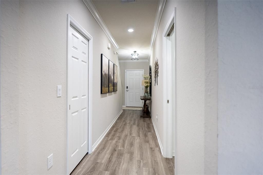 合同活跃: $388,000 (4 贝兹, 3 浴室, 2888 平方英尺)