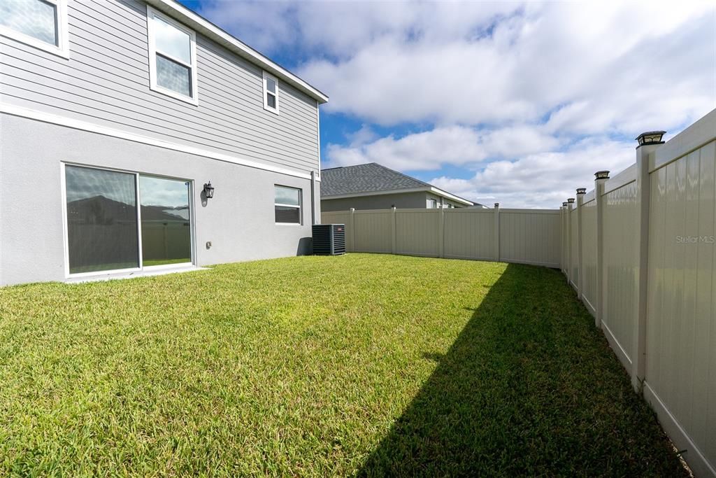 合同活跃: $388,000 (4 贝兹, 3 浴室, 2888 平方英尺)