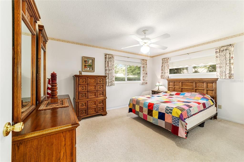 For Sale: $139,900 (2 beds, 2 baths, 1528 Square Feet)