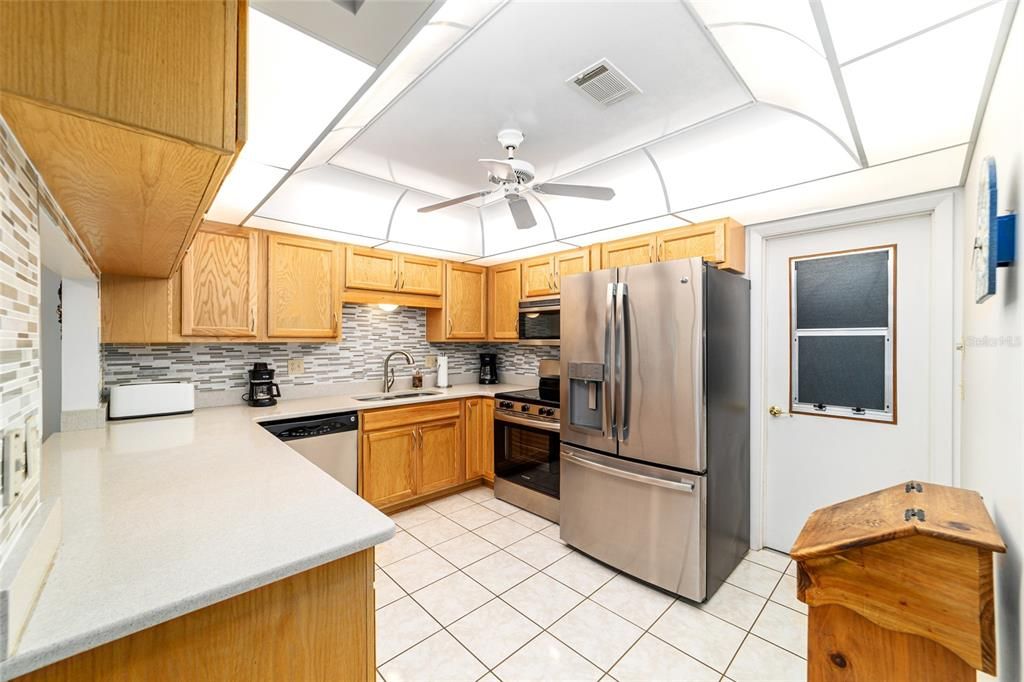 For Sale: $139,900 (2 beds, 2 baths, 1528 Square Feet)