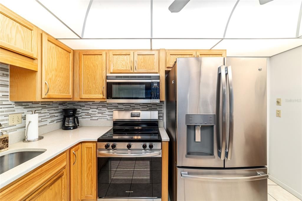 For Sale: $139,900 (2 beds, 2 baths, 1528 Square Feet)