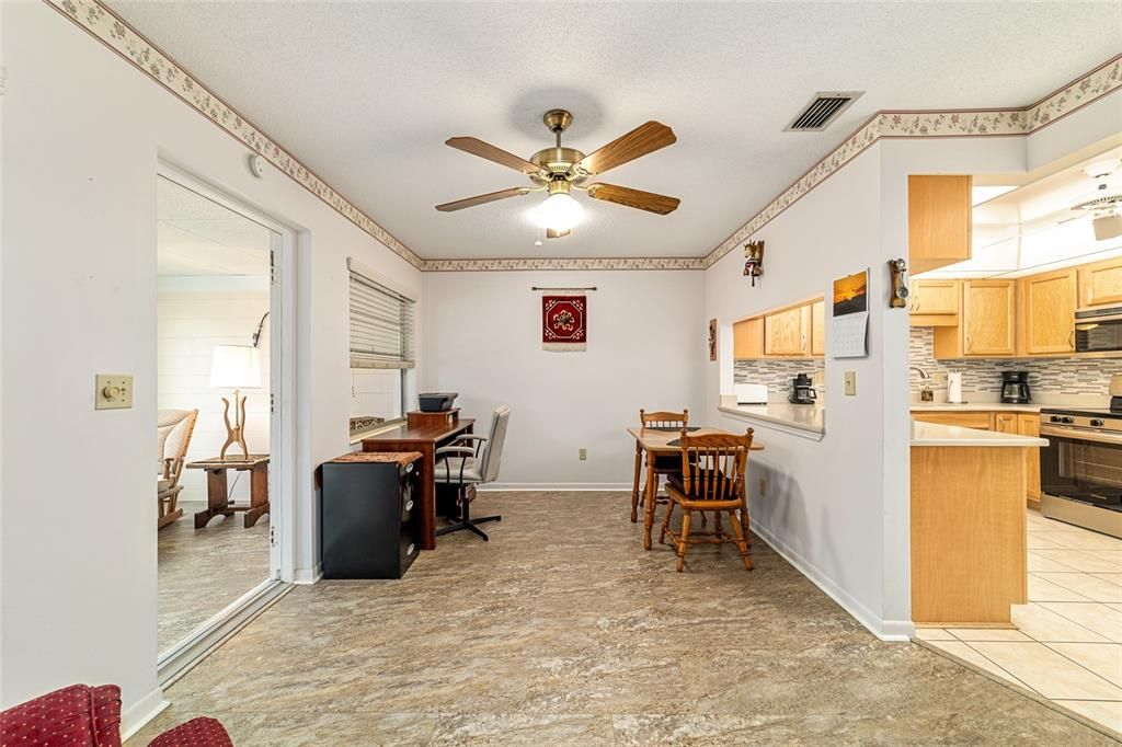 For Sale: $139,900 (2 beds, 2 baths, 1528 Square Feet)