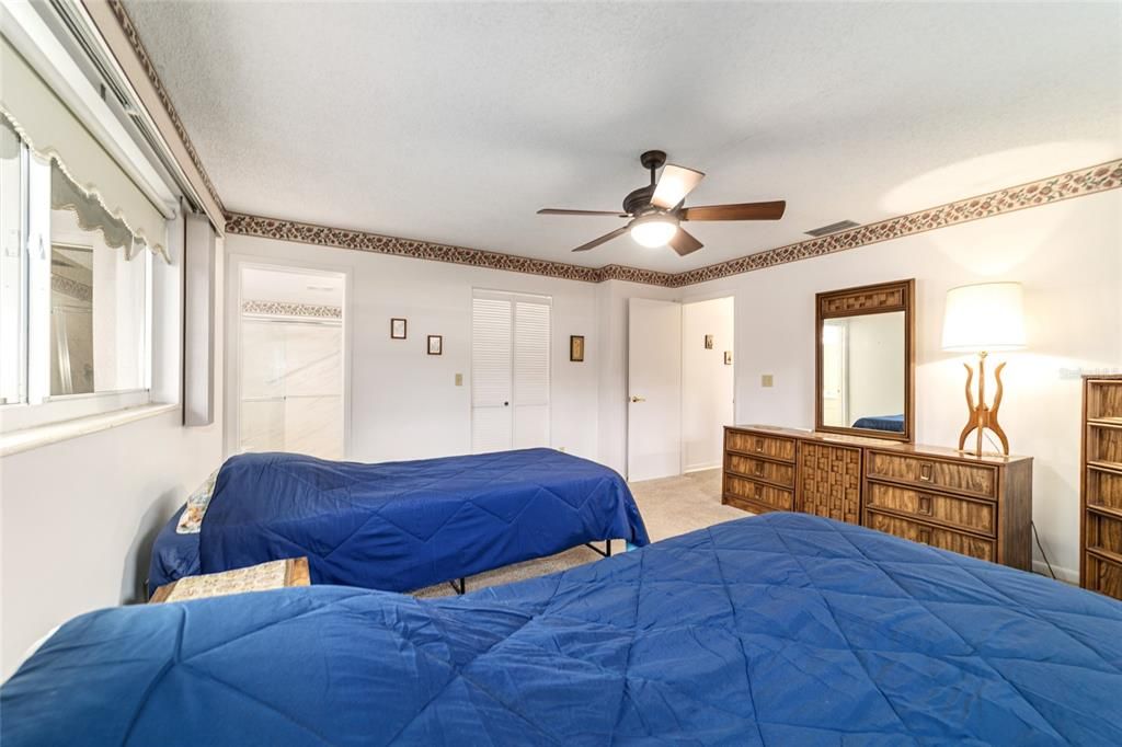 For Sale: $139,900 (2 beds, 2 baths, 1528 Square Feet)