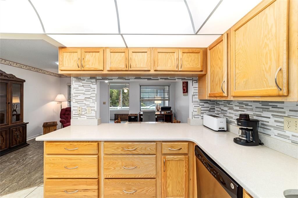 For Sale: $139,900 (2 beds, 2 baths, 1528 Square Feet)