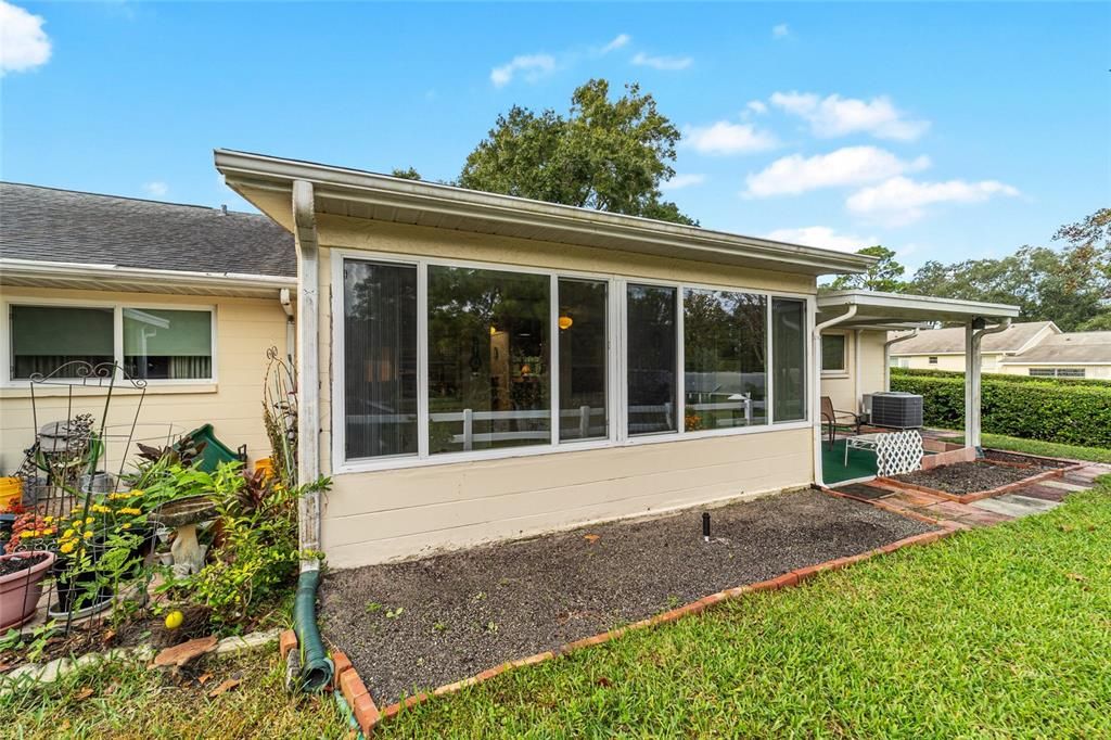 For Sale: $139,900 (2 beds, 2 baths, 1528 Square Feet)