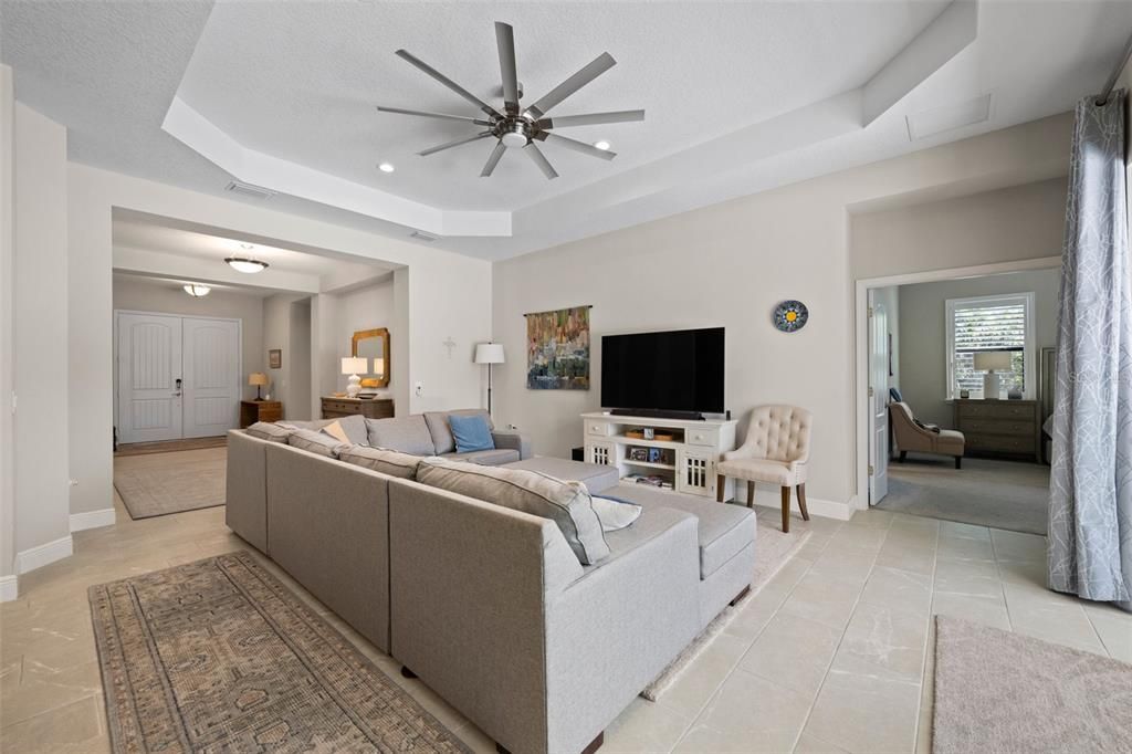 Active With Contract: $787,000 (3 beds, 2 baths, 2436 Square Feet)