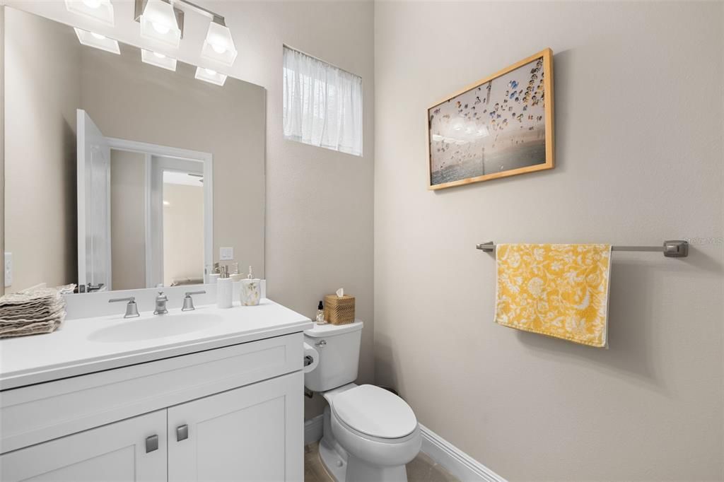 Active With Contract: $787,000 (3 beds, 2 baths, 2436 Square Feet)