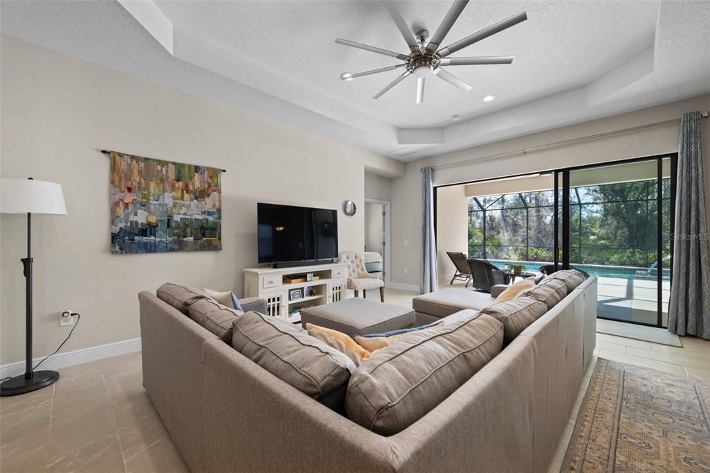 Active With Contract: $787,000 (3 beds, 2 baths, 2436 Square Feet)