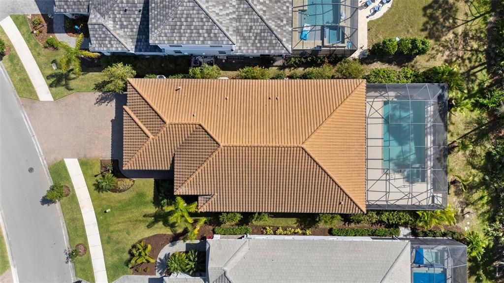 Active With Contract: $787,000 (3 beds, 2 baths, 2436 Square Feet)