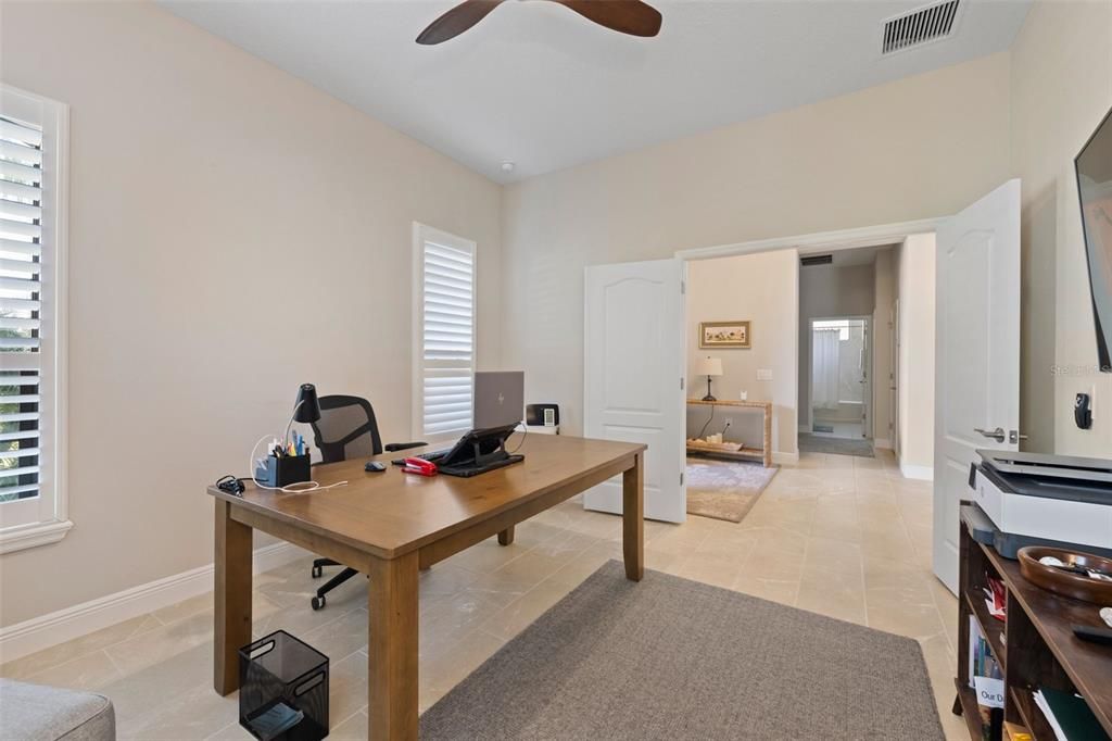 Active With Contract: $787,000 (3 beds, 2 baths, 2436 Square Feet)