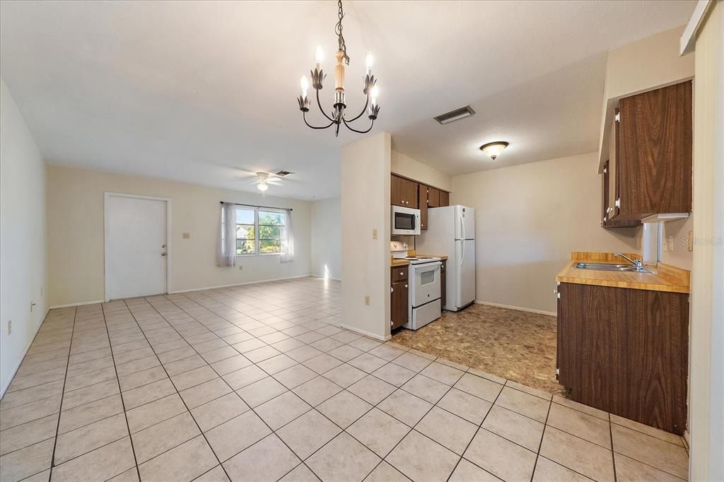 For Sale: $360,000 (3 beds, 2 baths, 1224 Square Feet)
