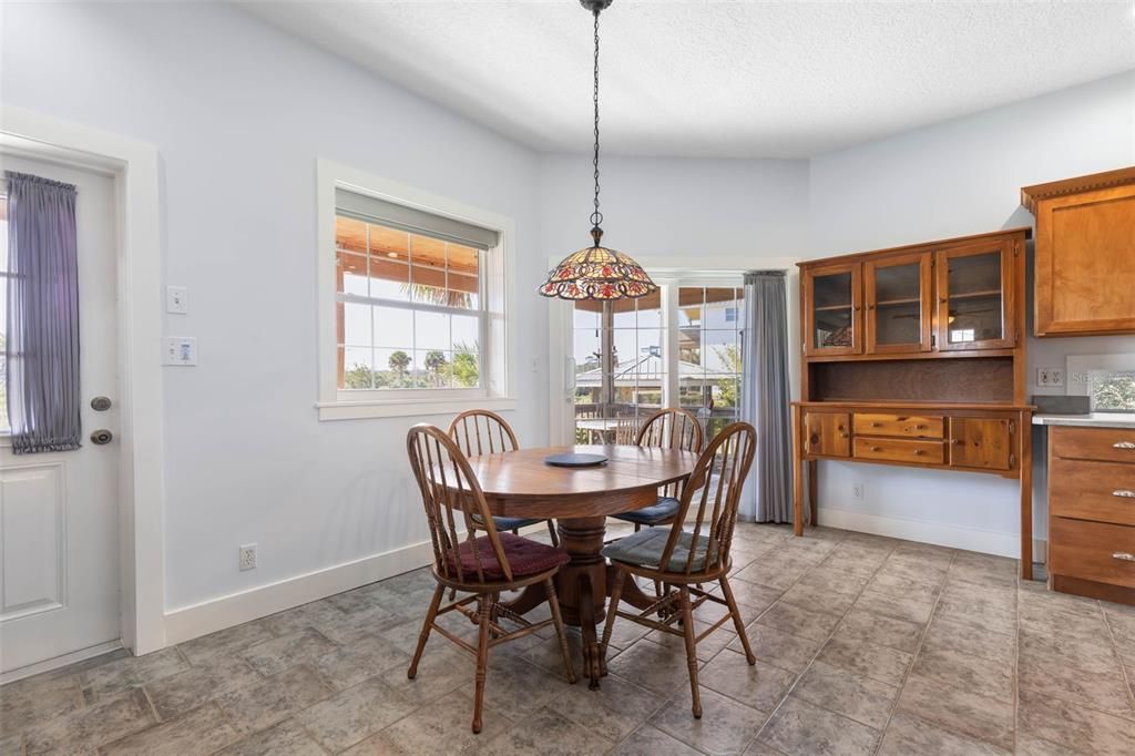 待售: $1,395,000 (3 贝兹, 3 浴室, 1988 平方英尺)