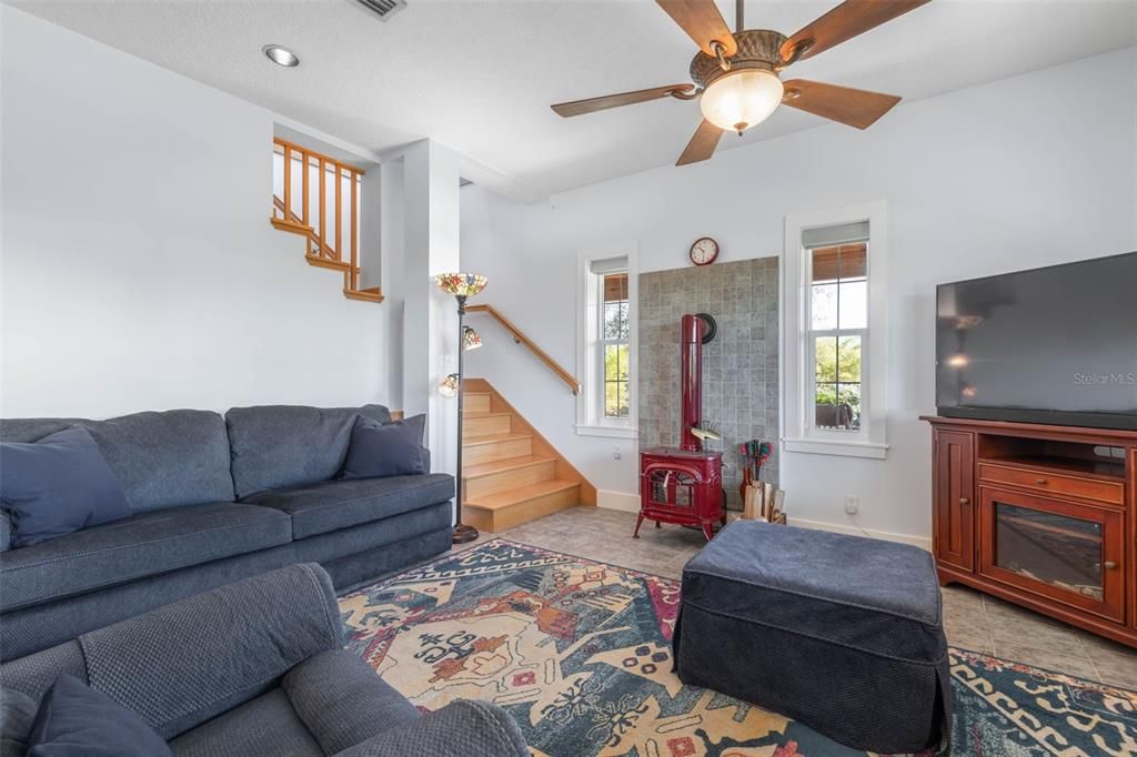 待售: $1,395,000 (3 贝兹, 3 浴室, 1988 平方英尺)