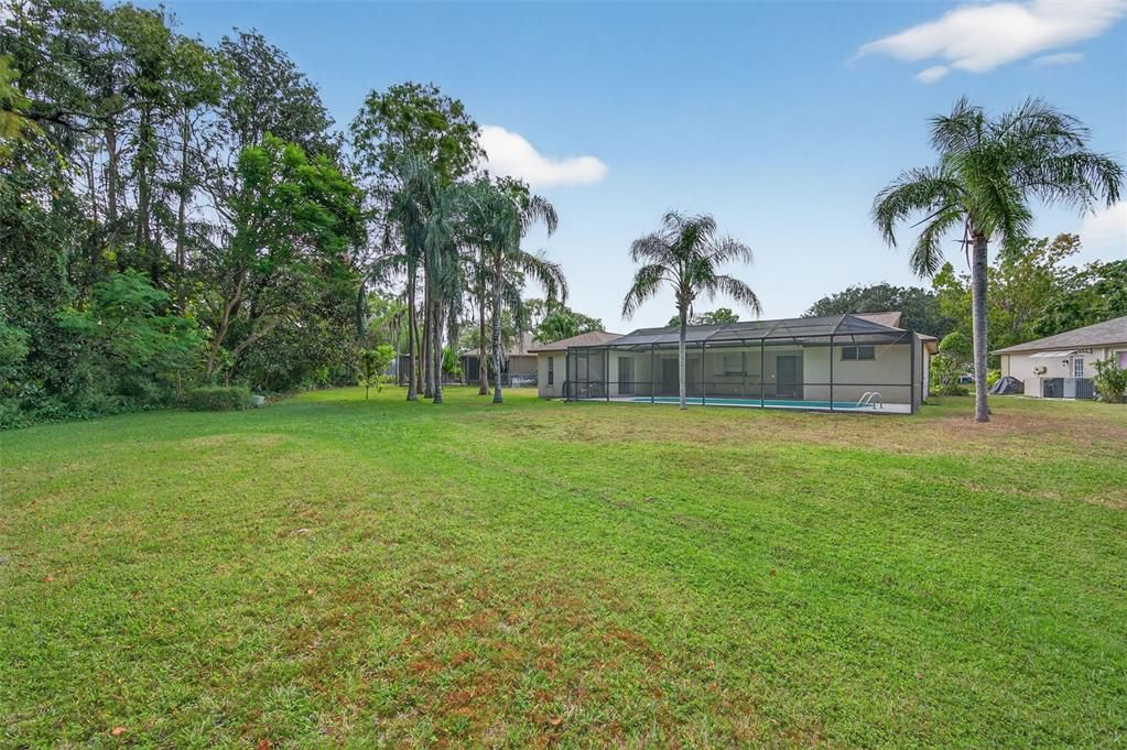 Active With Contract: $324,900 (3 beds, 2 baths, 1741 Square Feet)