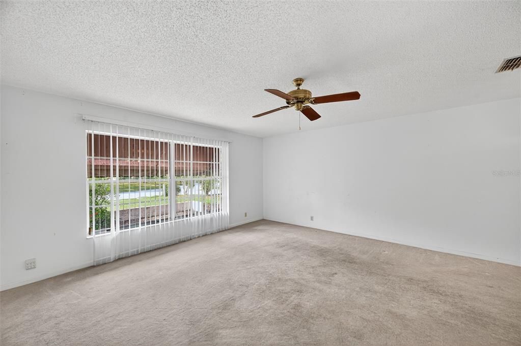 Active With Contract: $324,900 (3 beds, 2 baths, 1741 Square Feet)