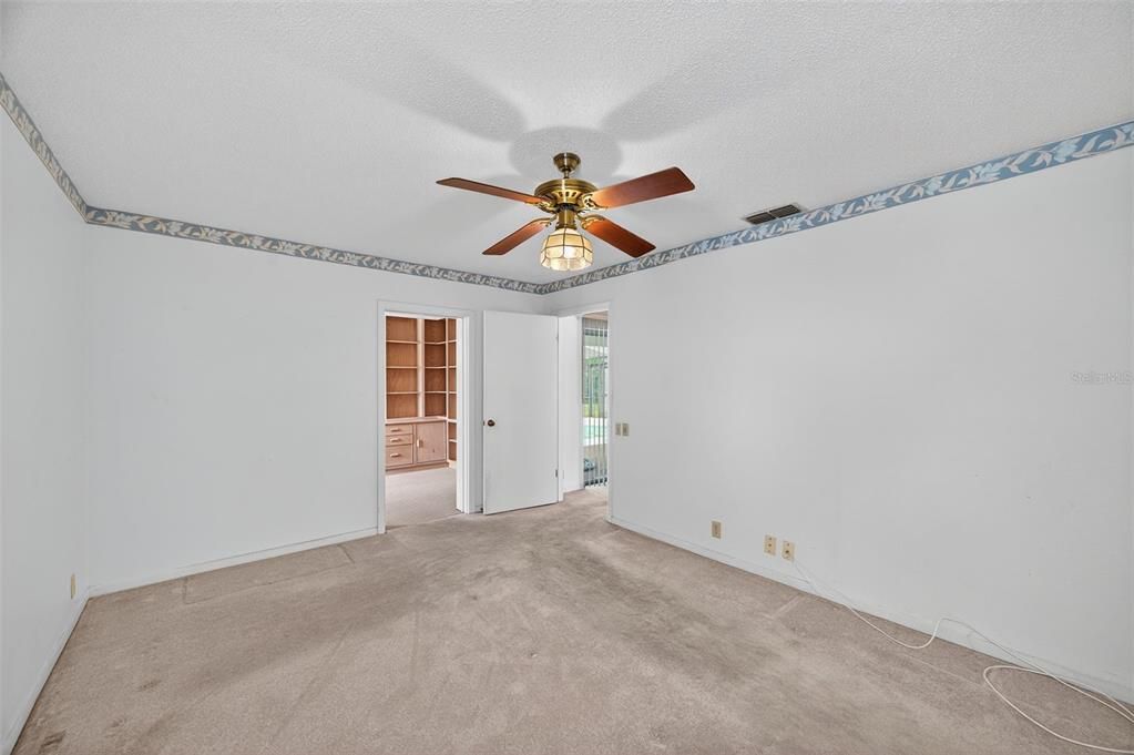 Active With Contract: $324,900 (3 beds, 2 baths, 1741 Square Feet)