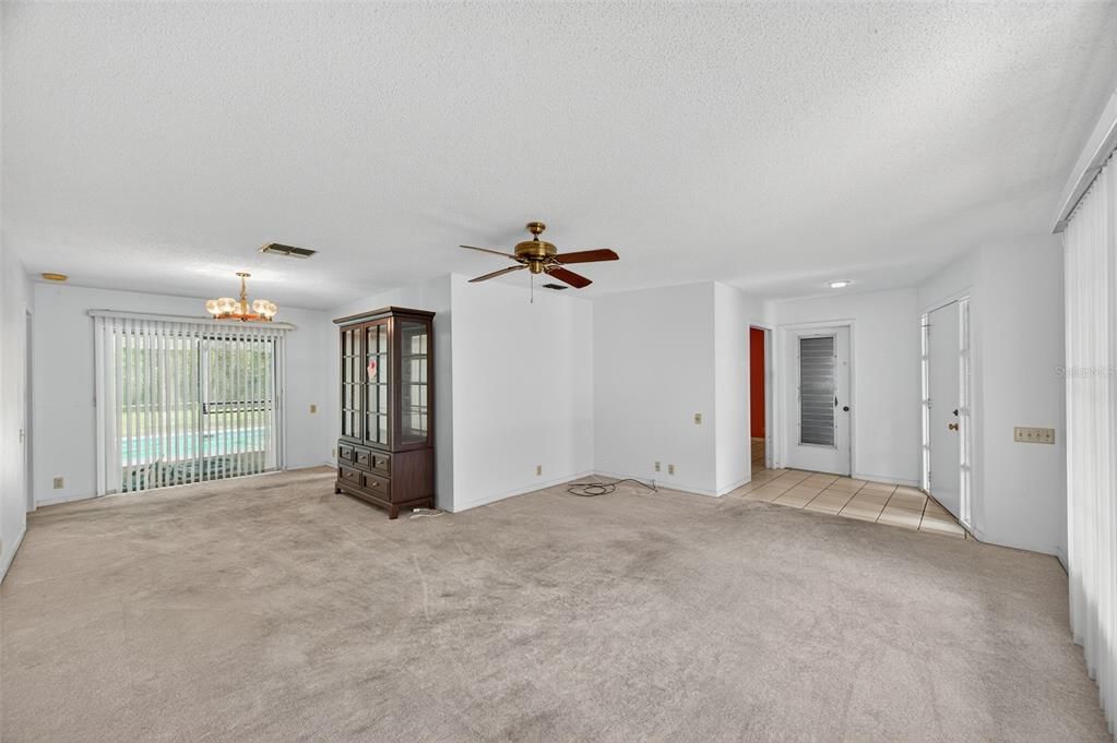 Active With Contract: $324,900 (3 beds, 2 baths, 1741 Square Feet)