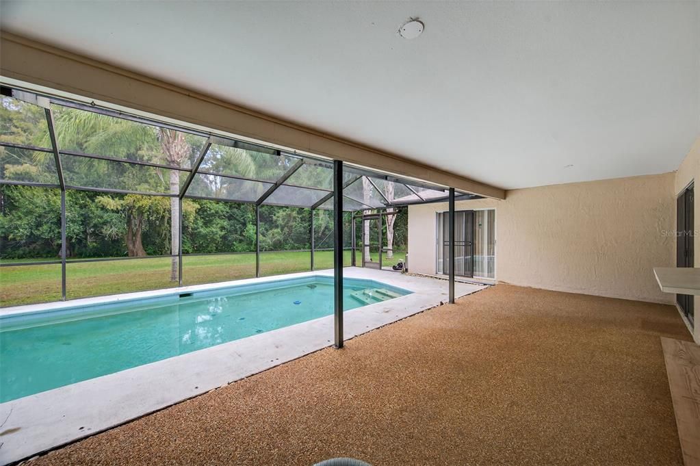 Active With Contract: $324,900 (3 beds, 2 baths, 1741 Square Feet)