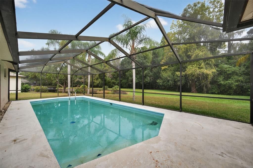 Active With Contract: $324,900 (3 beds, 2 baths, 1741 Square Feet)