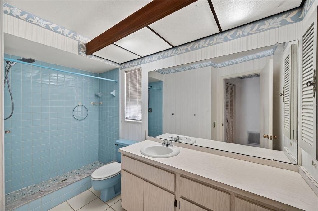 Active With Contract: $324,900 (3 beds, 2 baths, 1741 Square Feet)